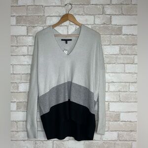 NWT White House Black Market Knit Color-block Tunic Size M